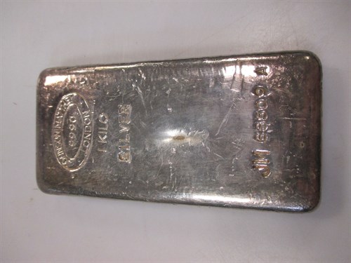Lot 232 - A 1kg silver ingot stamped Johnson Mathey, London
