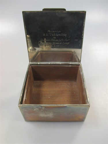Lot 256 - Indian cigarette box, silver cream jug, cruet...