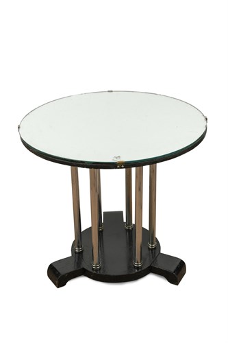 Lot 147 - An Art Deco style mirror topped occasional table