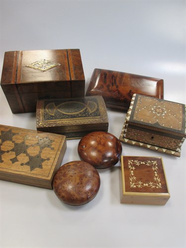 Lot 21 - A collection of wooden boxes to include tea...