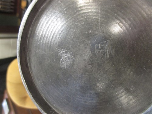 Lot 16 - An 18th century pewter tappit hen lidded jug,...
