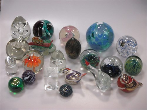 Lot 71 - Various Caithness paperweights and others...