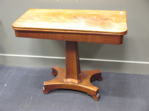 Lot 396 - A William IV mahogany tea table