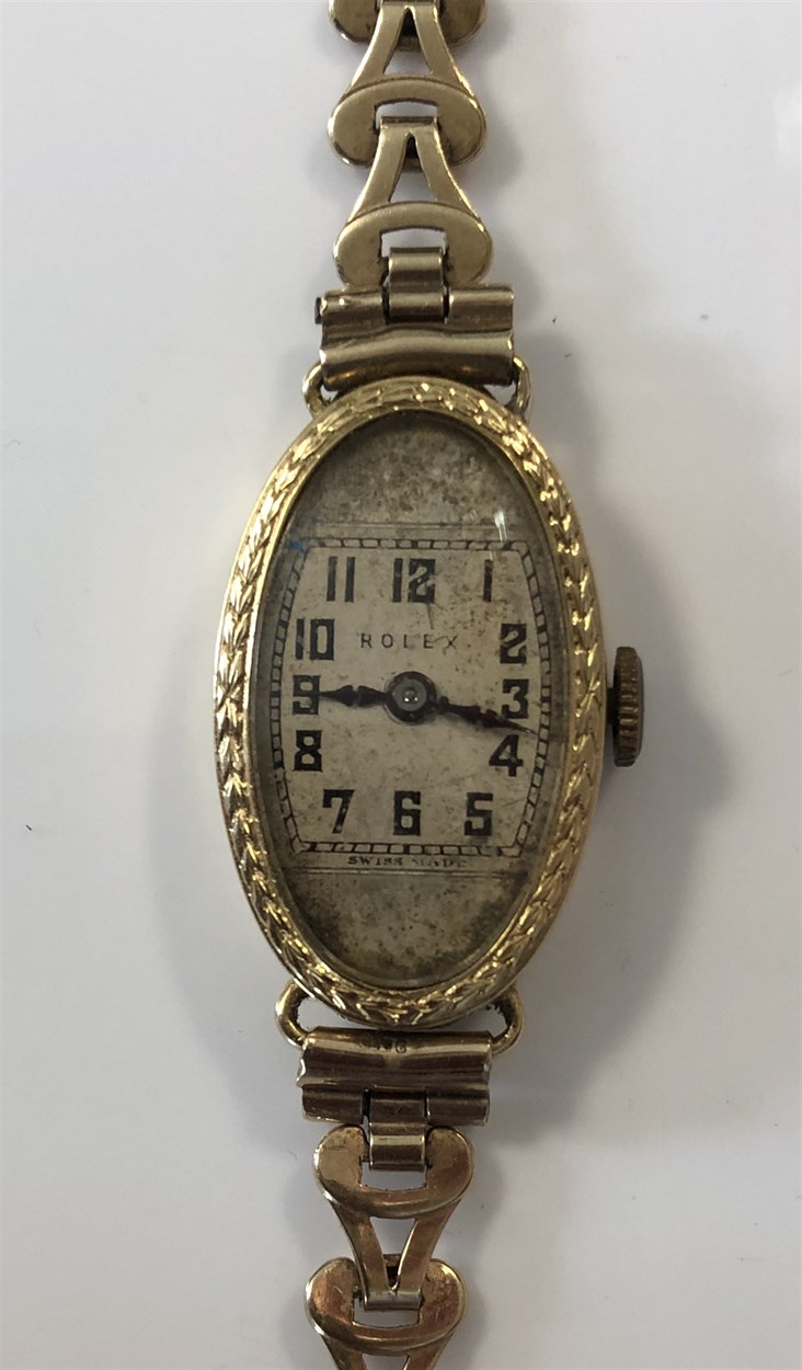 Lot 269 - Rolex - A lady's 18ct gold wristwatch