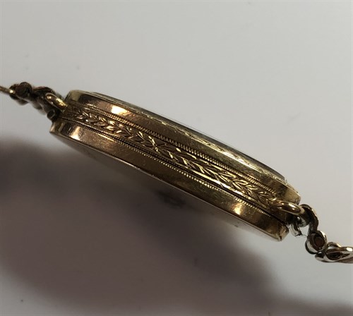 Lot 269 - Rolex - A lady's 18ct gold wristwatch
