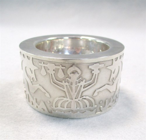 Lot 68 - Alex Styles for the Naylor Brothers, a 650th Anniversary Goldsmiths Company silver drum salt cellar