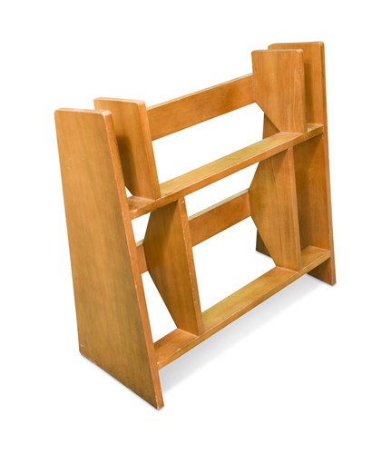 Lot 172 - A mid-20th century hardwood table top open book shelf
