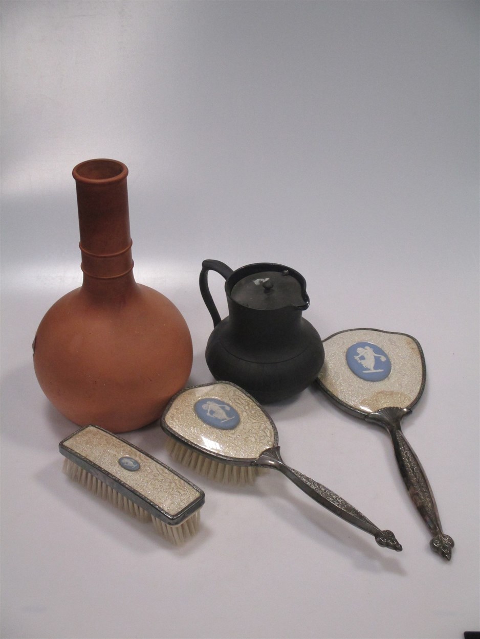 Lot 180 - A Wedgwood earthenware water bottle, 26cm high,...