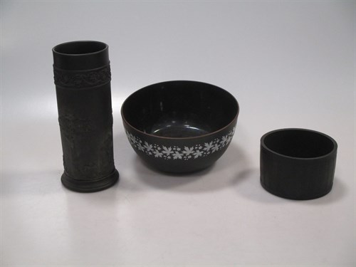 Lot 180 - A Wedgwood earthenware water bottle, 26cm high,...