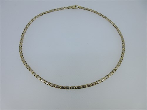 Lot 227 - A double-sided fancy link 9ct gold necklace