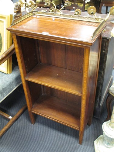 Lot 426 - An Edwardian mahogany and satinwood inlaid...