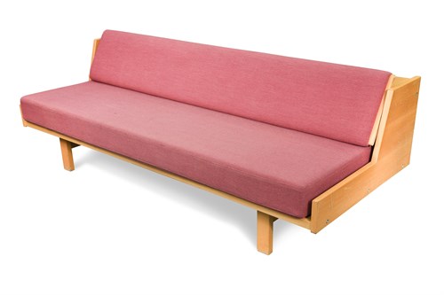 Lot 192 - Hans Wegner for Getama, a model GE-258 day bed