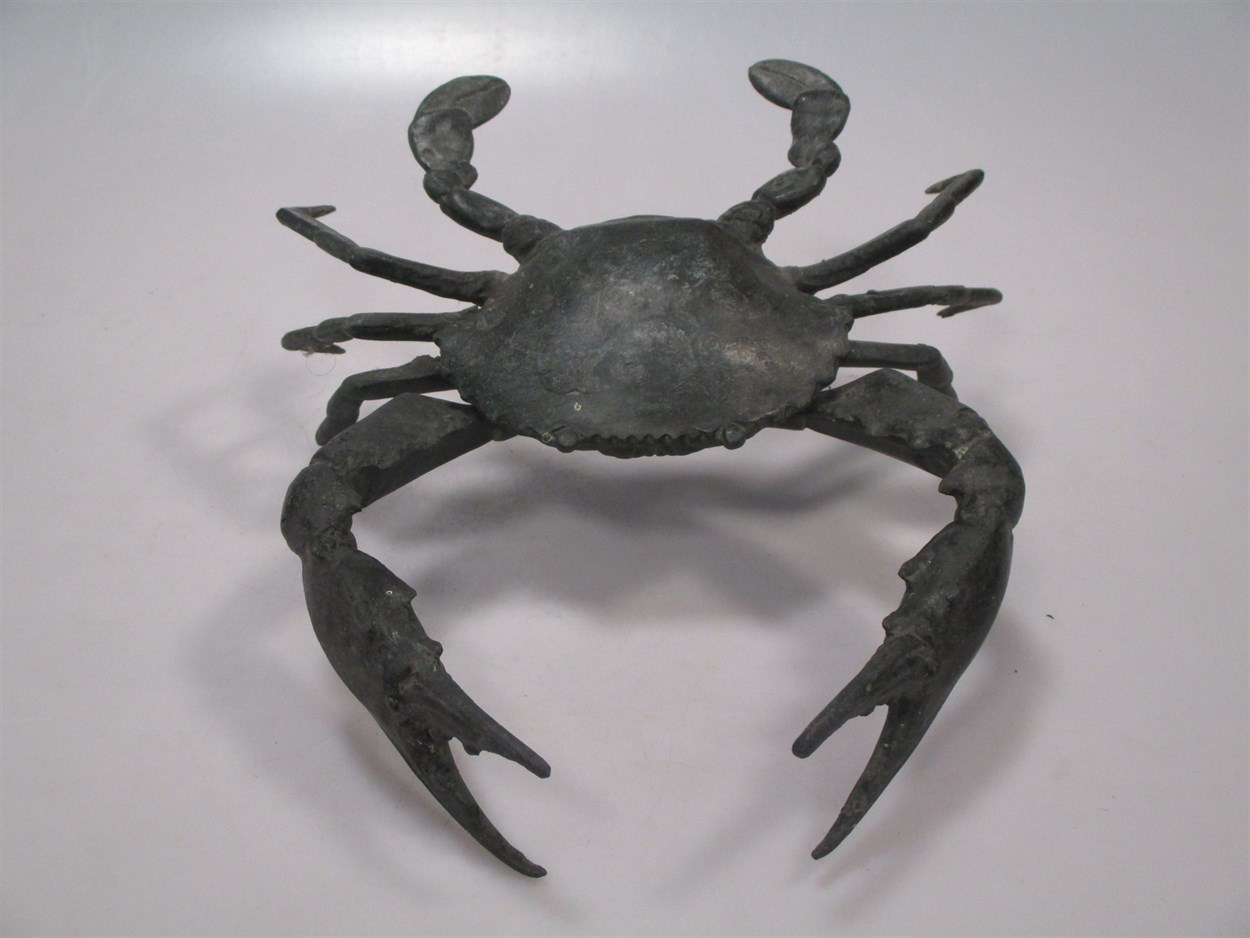 Lot 113 - A bronze model of a crab