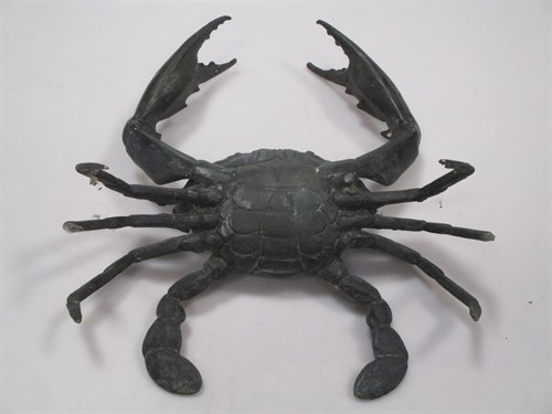 Lot 113 - A bronze model of a crab