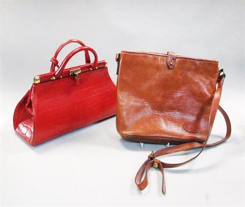 Lot 81 - A Mulberry red leather Gladstone handbag