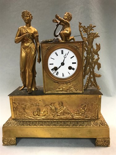 Lot 487 - A French mid-19th century gilt metal mantel clock