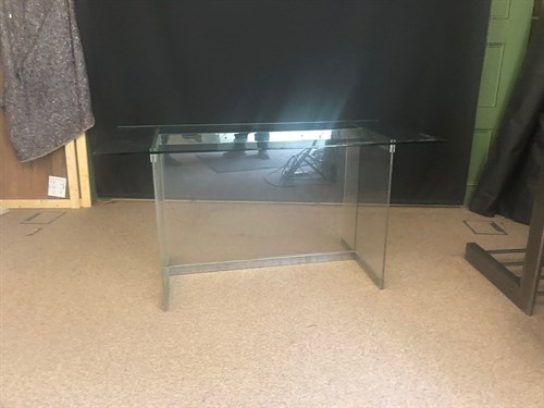 Lot 433 - A suite of 1960s-1970s chrome and perspex furniture