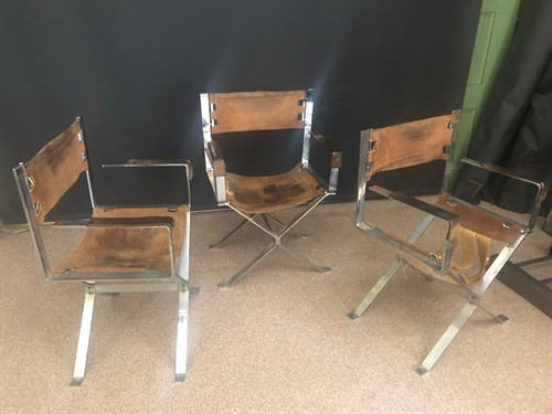 Lot 433 - A suite of 1960s-1970s chrome and perspex furniture