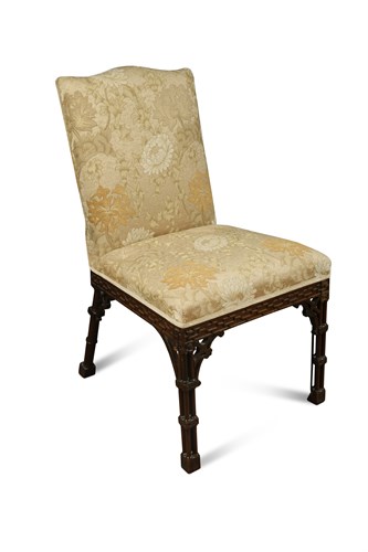 Lot 616 - A George III mahogany library chair