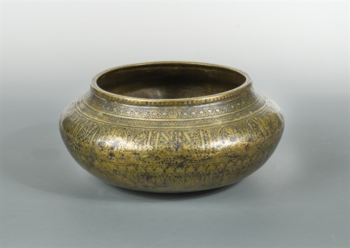 Lot 221 - A good brass Fars bowl, Iran, probably 14th century