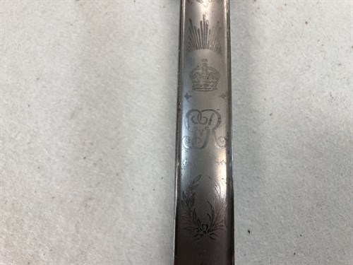 Lot 352 - A George V 1897 pattern infantry officer's sword