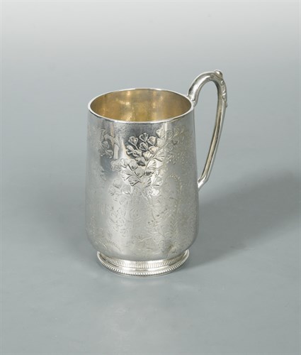 Lot 373 - A Victorian silver christening tankard
