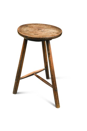 Lot 533 - A small early 19th century ash and elm stool or cricket table