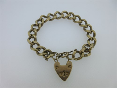 Lot 51 - A 9ct gold curb link bracelet