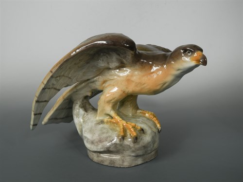 Lot 60 - A large Goldscheider model of an eagle by Vácslav Suchanek