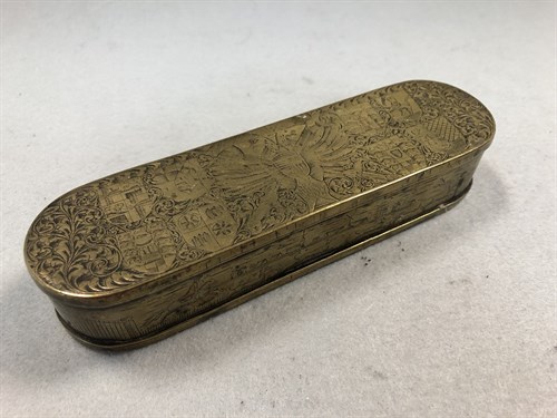 Lot 447 - A good 18th century Dutch brass tobacco box