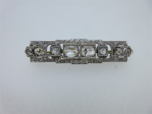Lot 142 - An Art Deco diamond brooch, possibly continental