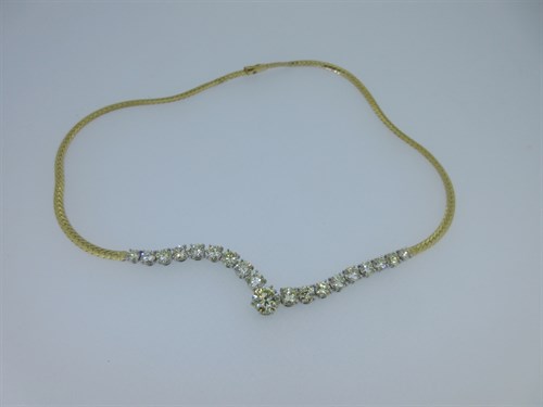 Lot 245 - An impressive diamond necklace