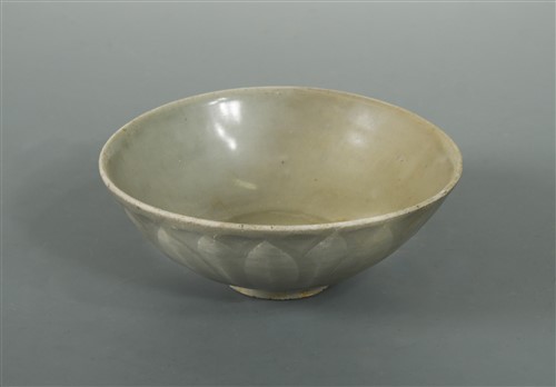 Lot 26 - A celadon 'Lotus Petal' bowl, Song dynasty