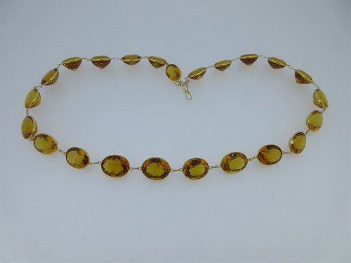 Lot 49 - A necklace of golden citrines