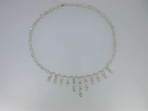 Lot 10 - A moonstone set fringe necklace