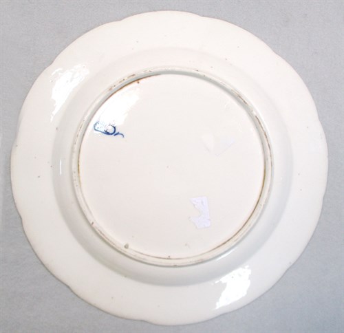 Lot 4 - A pair of Chantilly porcelain blue and white...