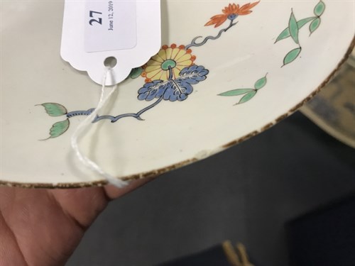 Lot 3 - A Chantilly tureen base and associated stand,...