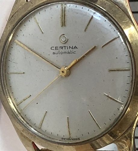 Lot 488 - Certina - A gentleman's 9ct gold wristwatch