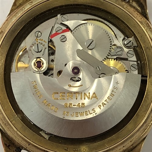 Lot 488 - Certina - A gentleman's 9ct gold wristwatch