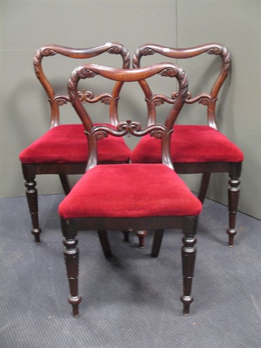 Lot 467 - A set of 6 early Victorian dining chairs