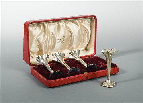 Lot 403 - Two pairs of Edward Vll silver specimen vases