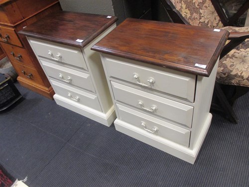 Lot 421 - A pair of painted bedside chests, each with...