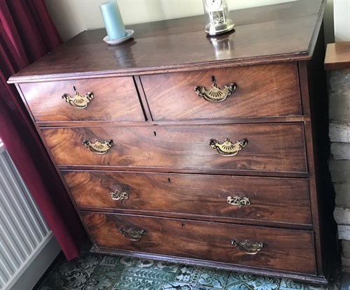 Lot 510 - A Victorian mahogany chest of drawers, 103 x...