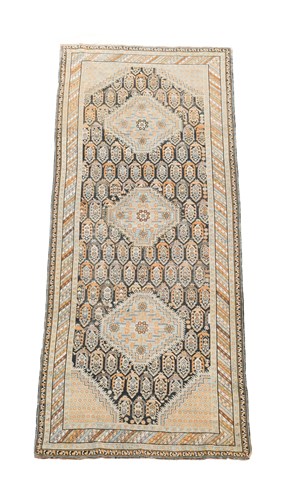 Lot 509 - A Shirvan rug