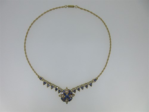 Lot 201 - Susan Wright - an 18ct gold handmade sapphire and diamond necklace