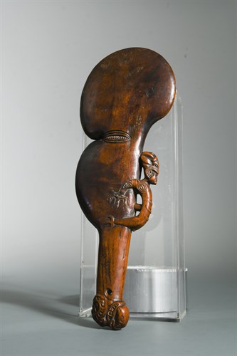 Lot 419 - A 19th century Maori wood Wahaika handclub