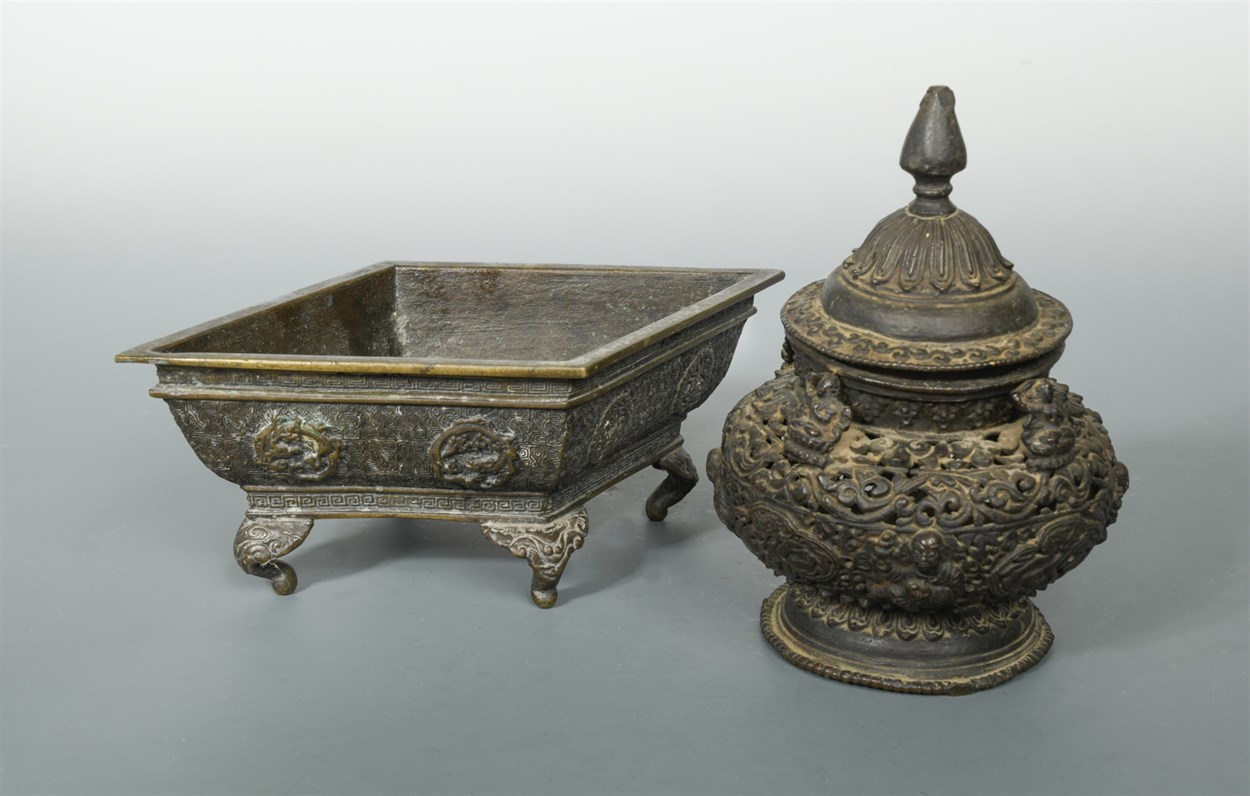 Lot 11 - A Sino-Tibetan bronze censer and cover, Qing...