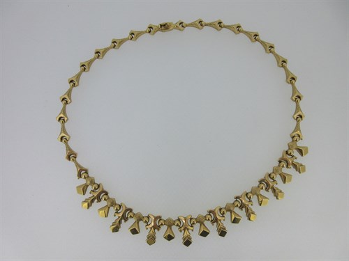 Lot 72 - A modern Italian fringe necklace marked '750'