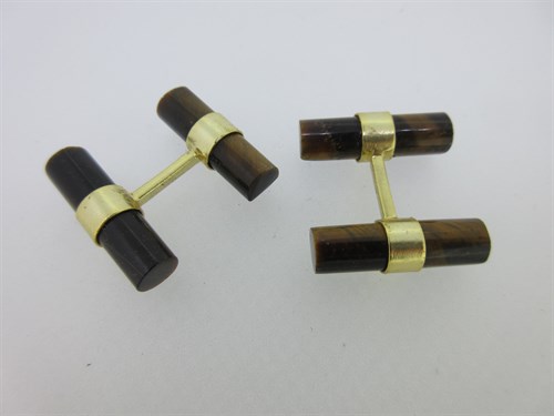 Lot 27 - A pair of tiger's eye baton double-ended cufflinks