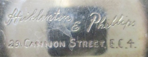 Lot 424 - A George VI silver cocktail shaker